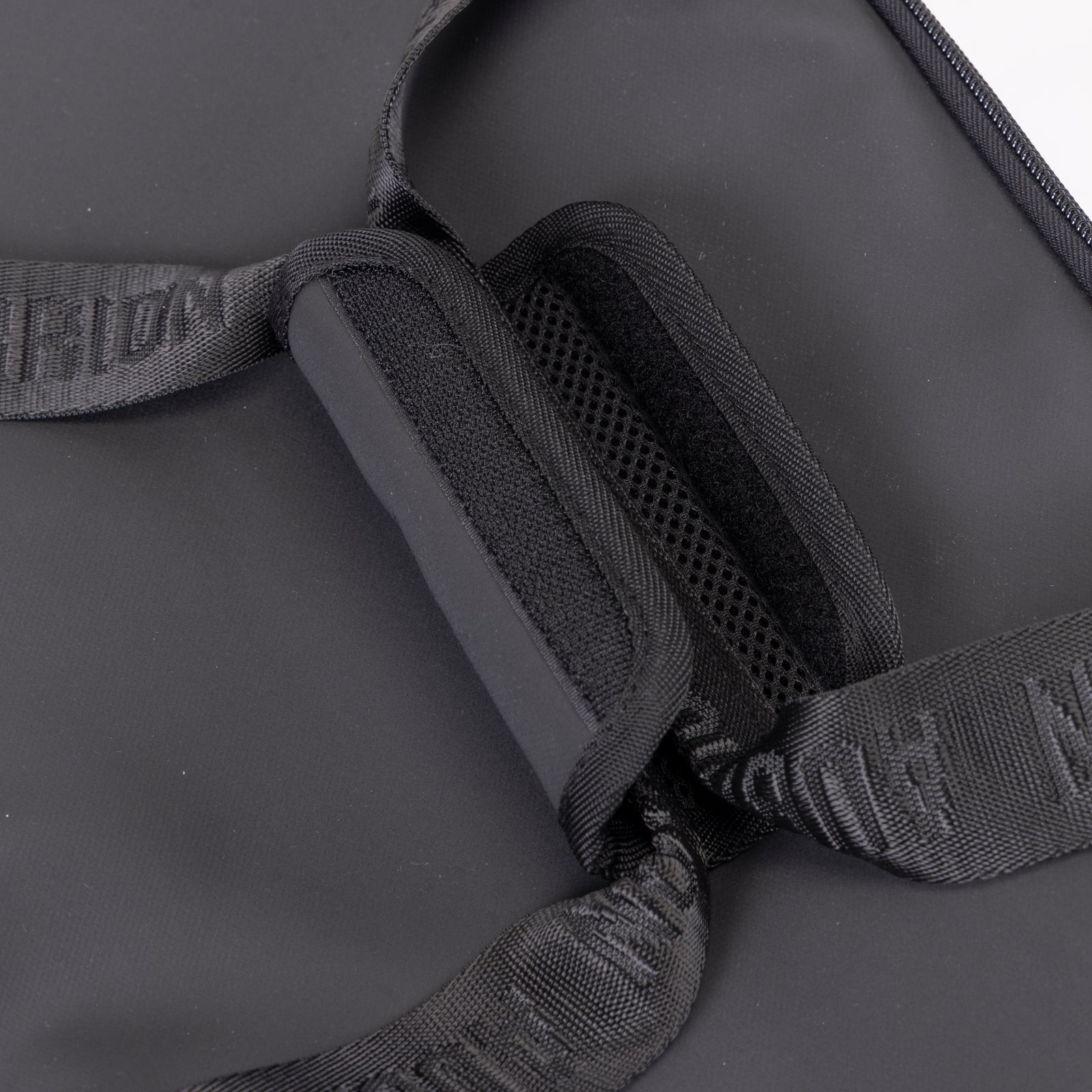 Aubrion React Holdall- Black