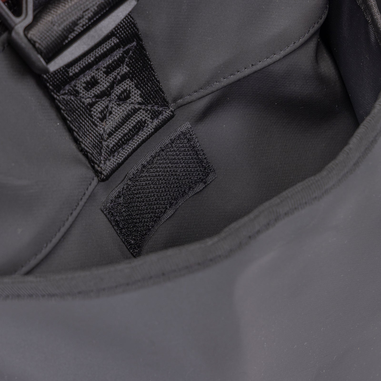 Aubrion React Large Grooming Kit Bag - Black