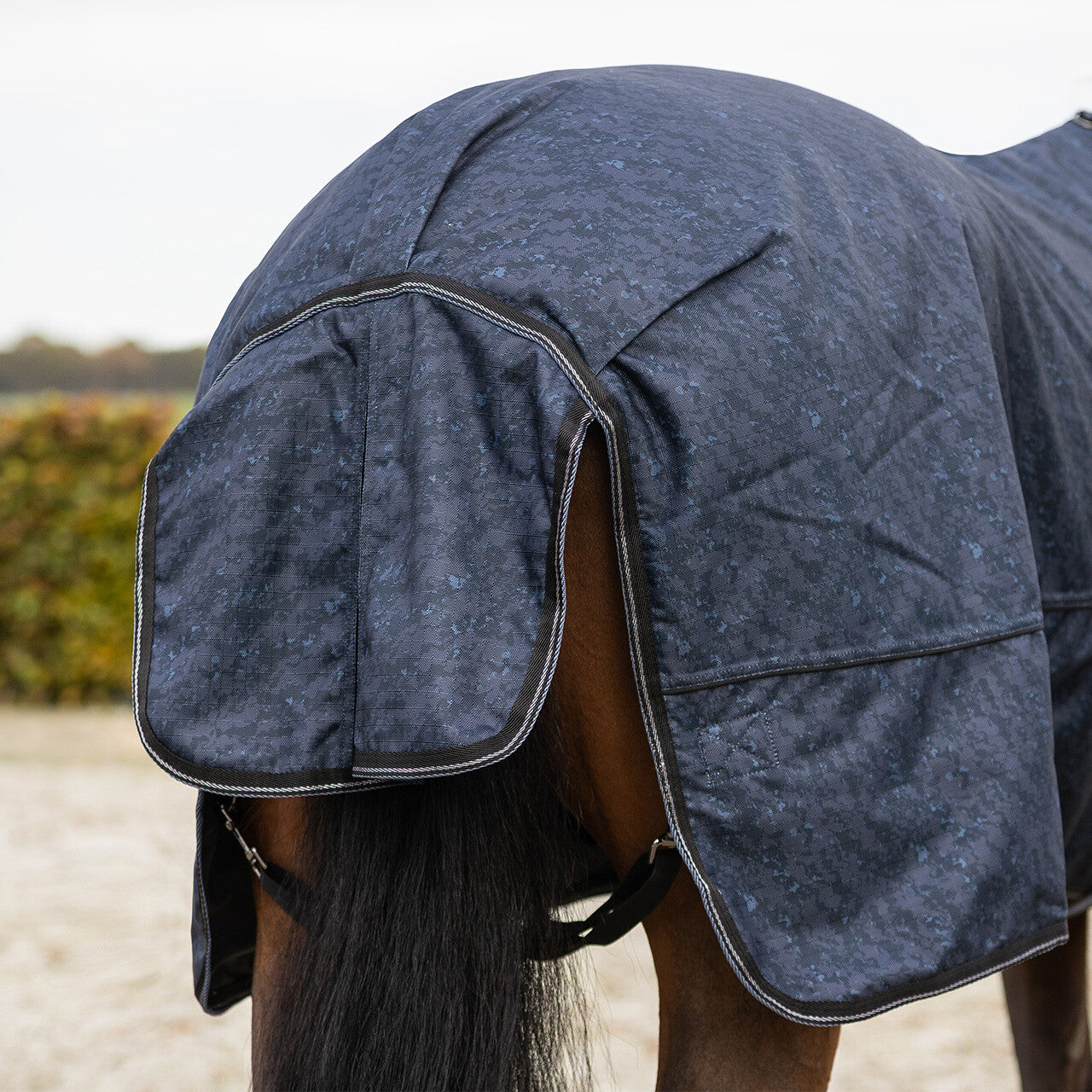 Turnout Rug 1200D Collection 50g