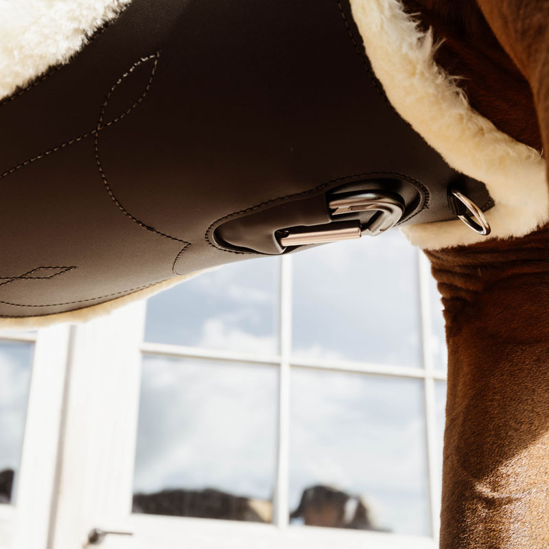 Kentucky Horsewear Sheepskin Anatomic Stud Girth