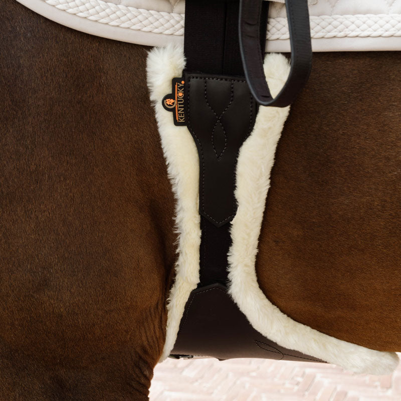 Kentucky Horsewear Sheepskin Anatomic Stud Girth