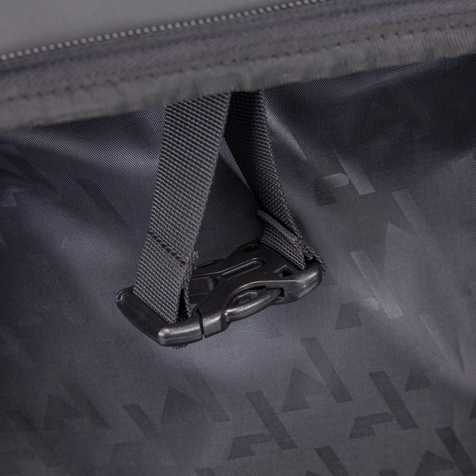 Aubrion React Bridle Bag - Black - Nags Essentials