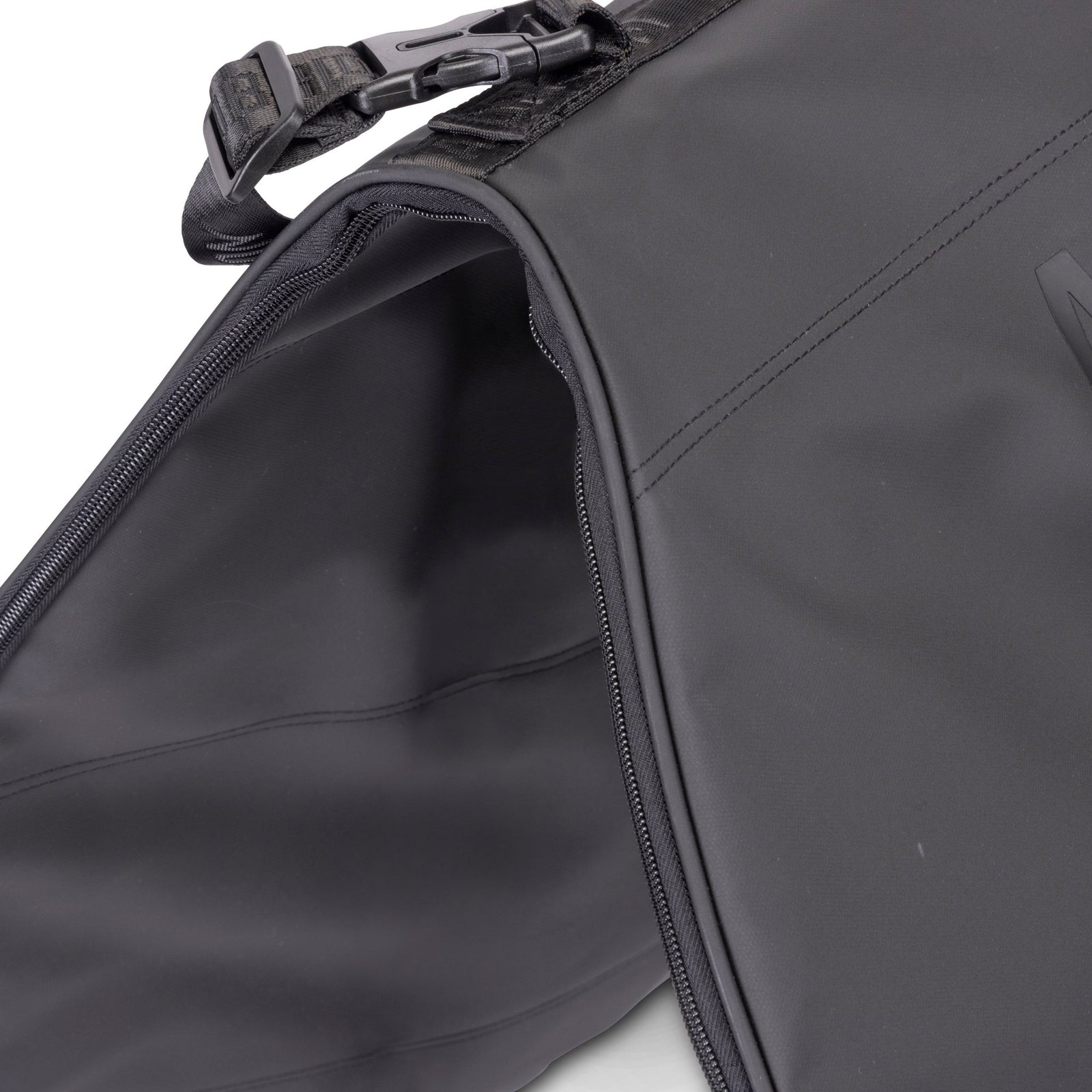 Aubrion React Saddle Bag - Black - Nags Essentials