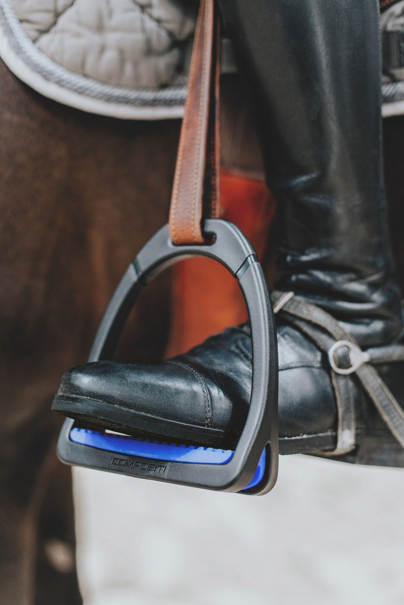 COMPOSITI Premium Profile Stirrups - Nags Essentials
