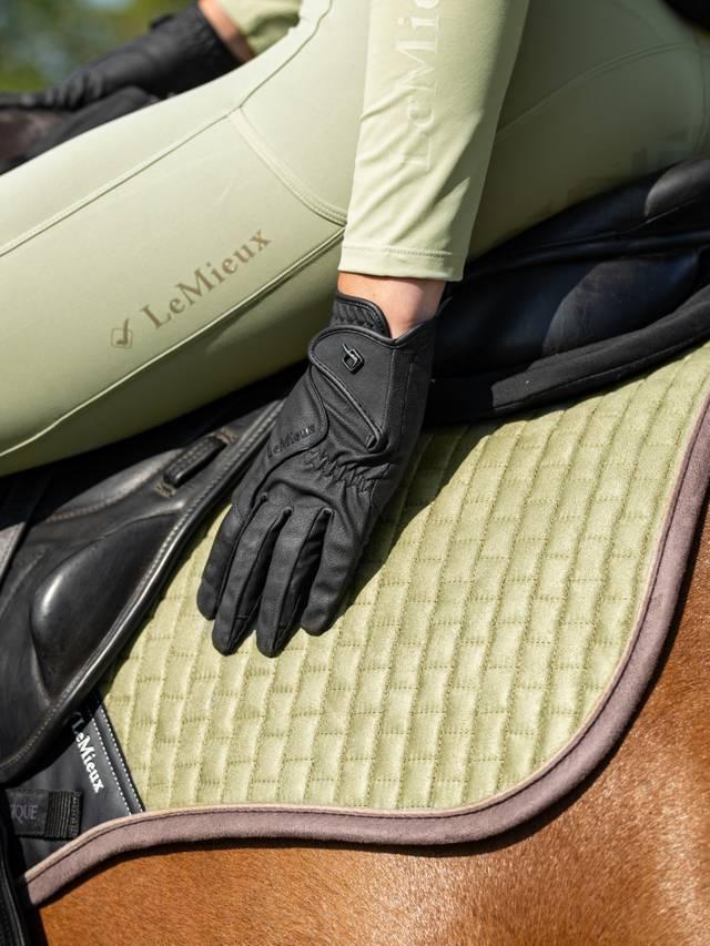 LeMieux Close Contact Gloves - Nags Essentials