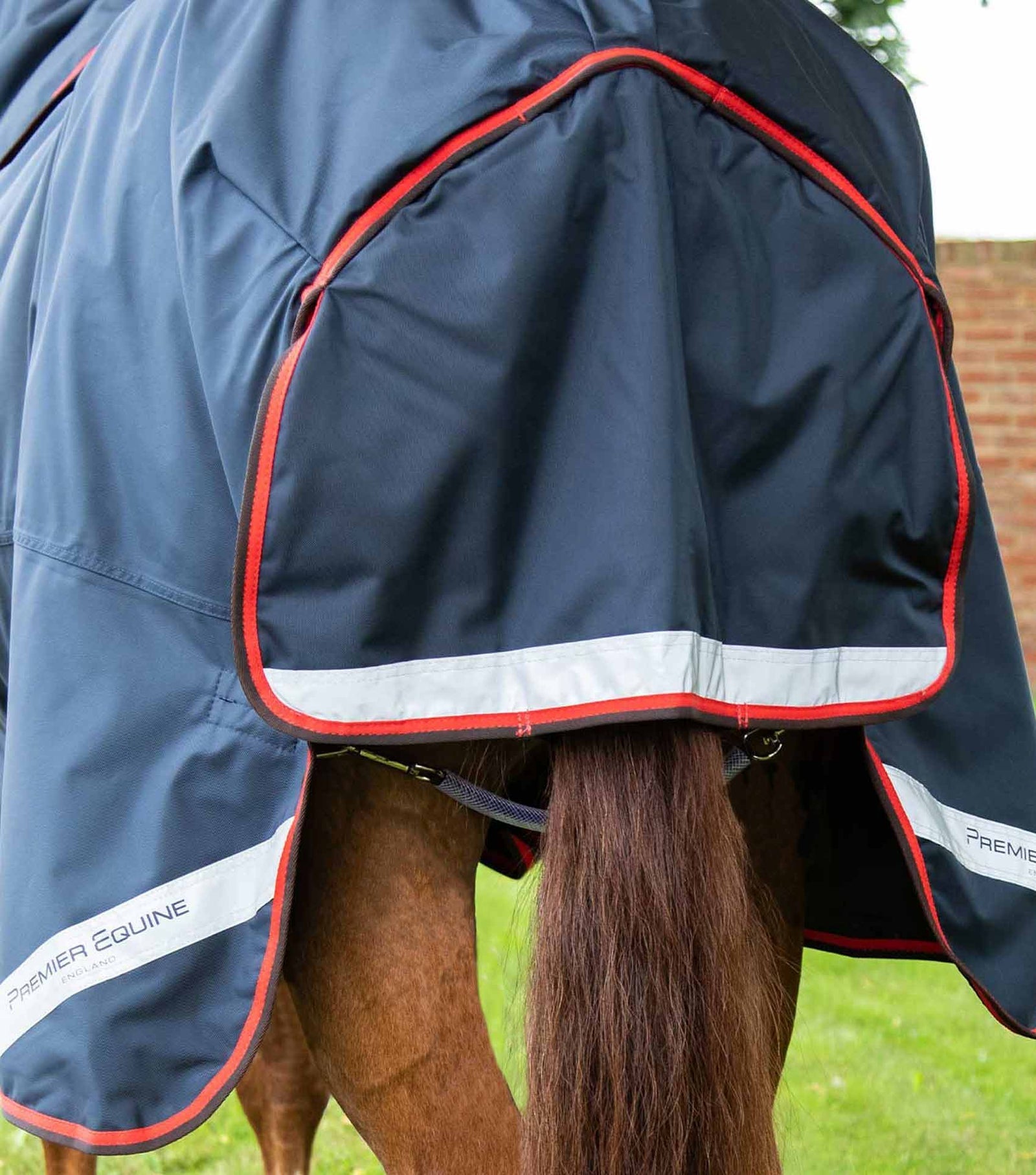 Premier Equine Buster 420g Turnout Rug with Classic Neck Cover - Nags Essentials