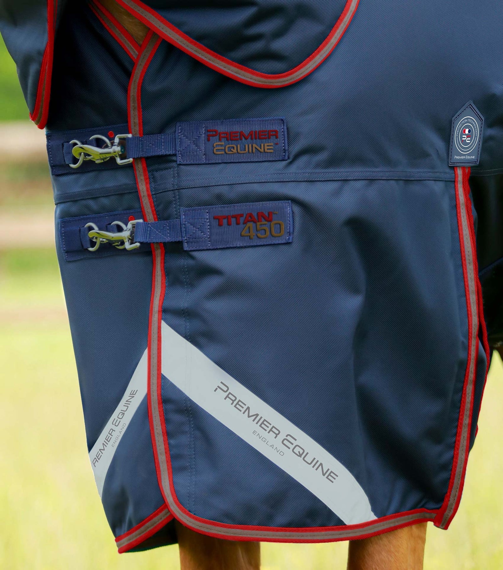 Premier Equine Titan 450g Turnout Rug with Snug-Fit Neck Cover - Nags Essentials
