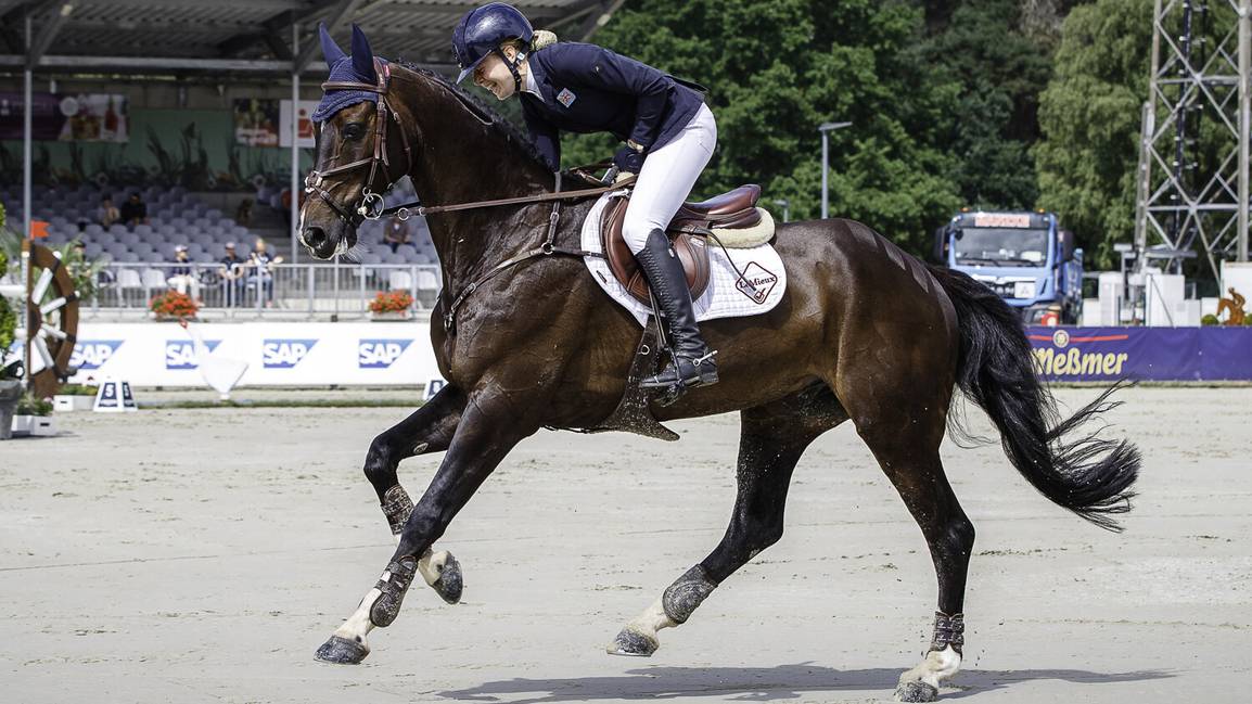 LeMieux Cotton Close Contact Square