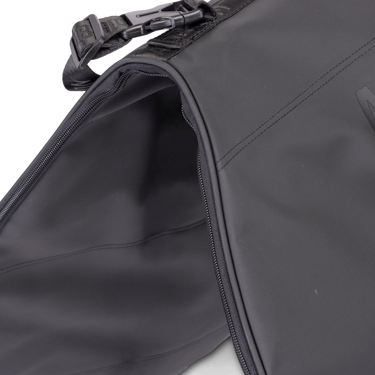 Aubrion React Saddle Bag - Black