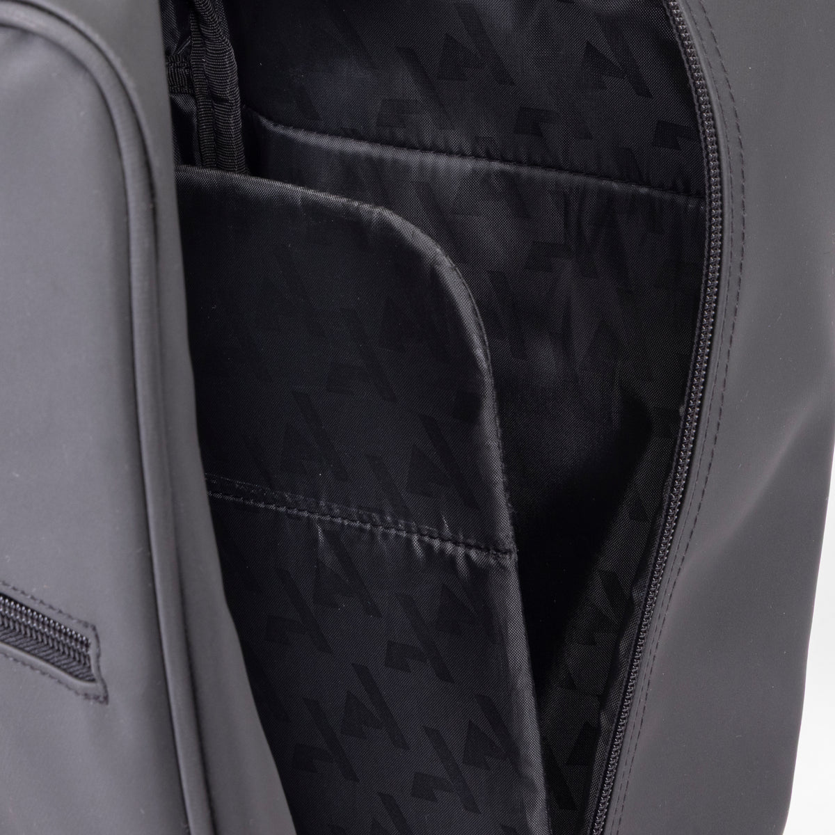 Aubrion React Hat, Whip And Boot Bag - Black