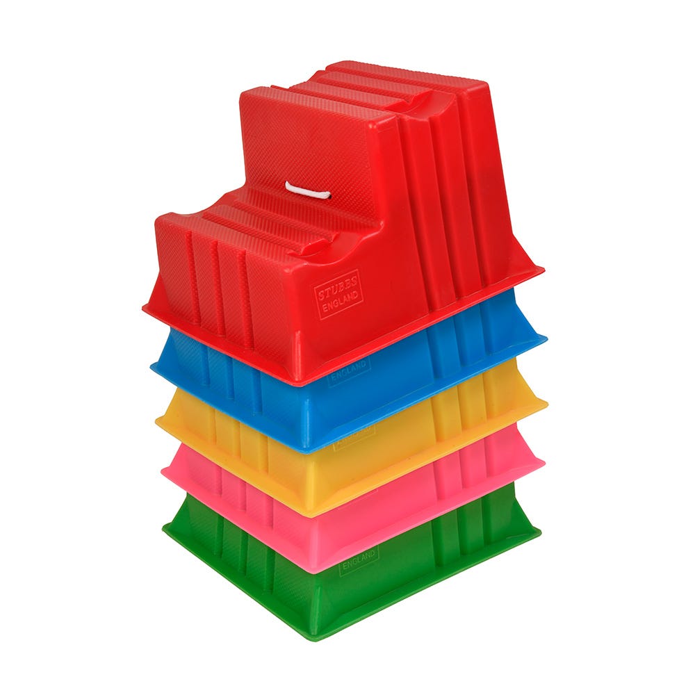 STUBBS Mountie With Cups (S521)