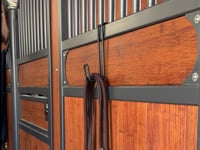 Grooming Deluxe Stable Hook