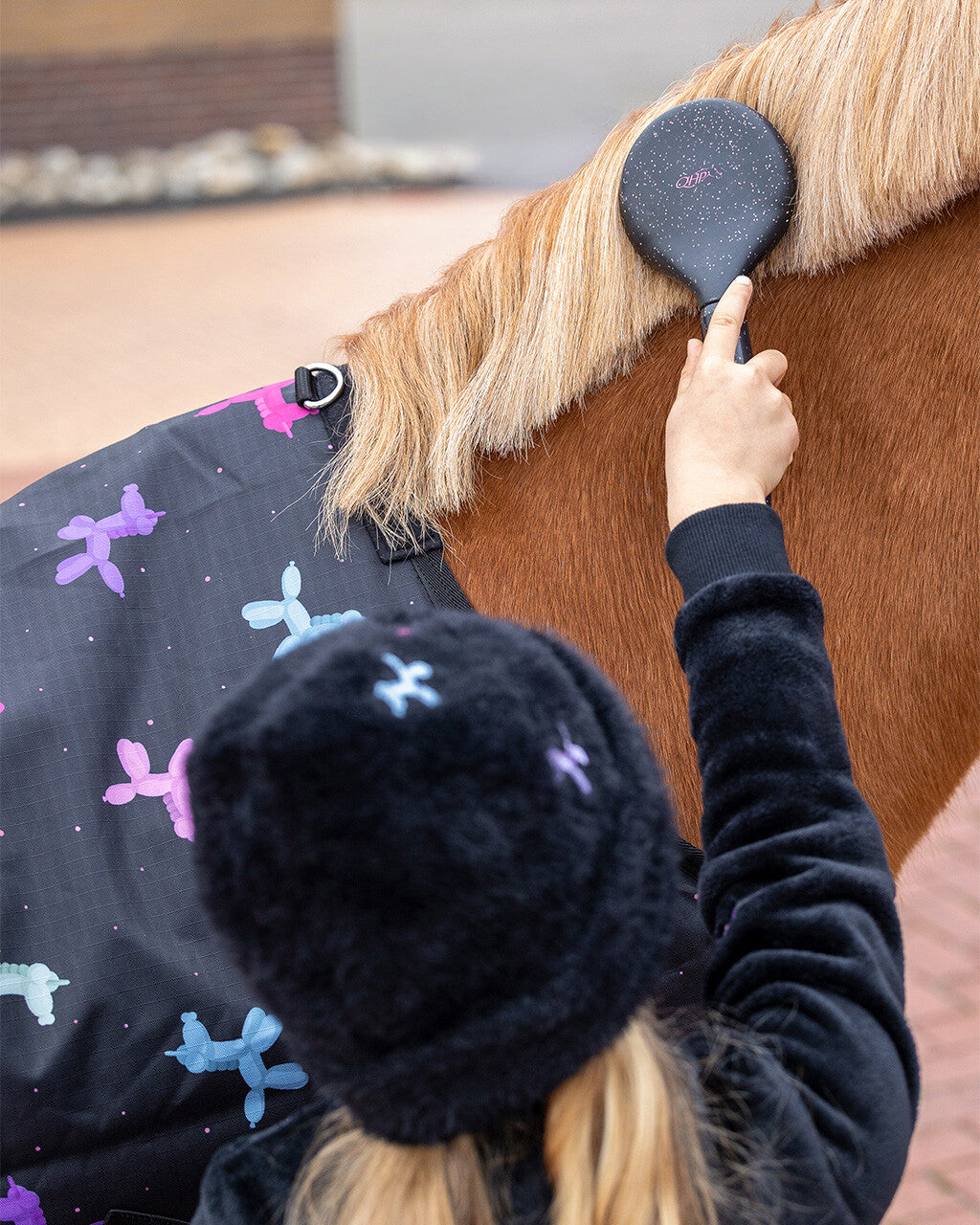 Isalyn Grooming Kit