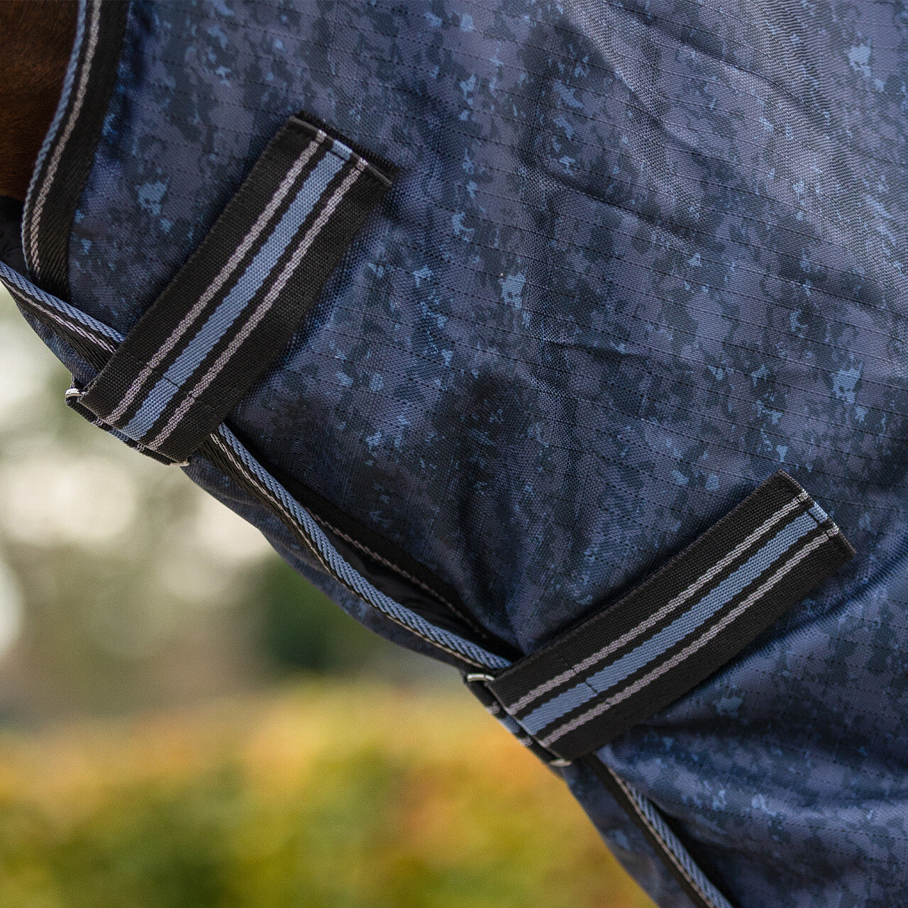 Turnout Rug 1200D Collection 150g With Detachable Neck
