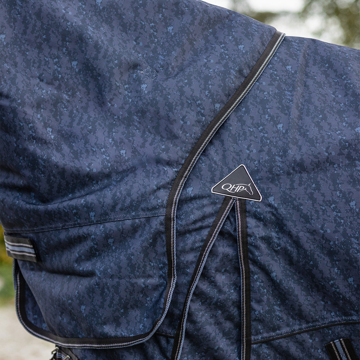 Turnout Rug 1200D Collection 150g With Detachable Neck