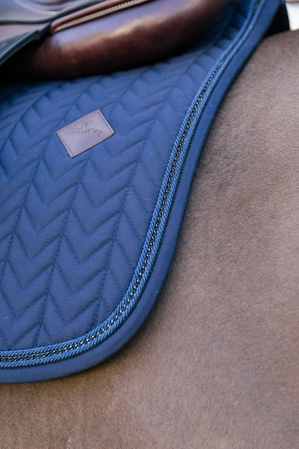 Kentucky Jumping Saddle Pad Metal Chain