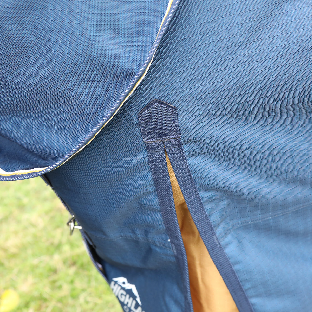 Highlander Plus Lite Turnout Rug - Navy