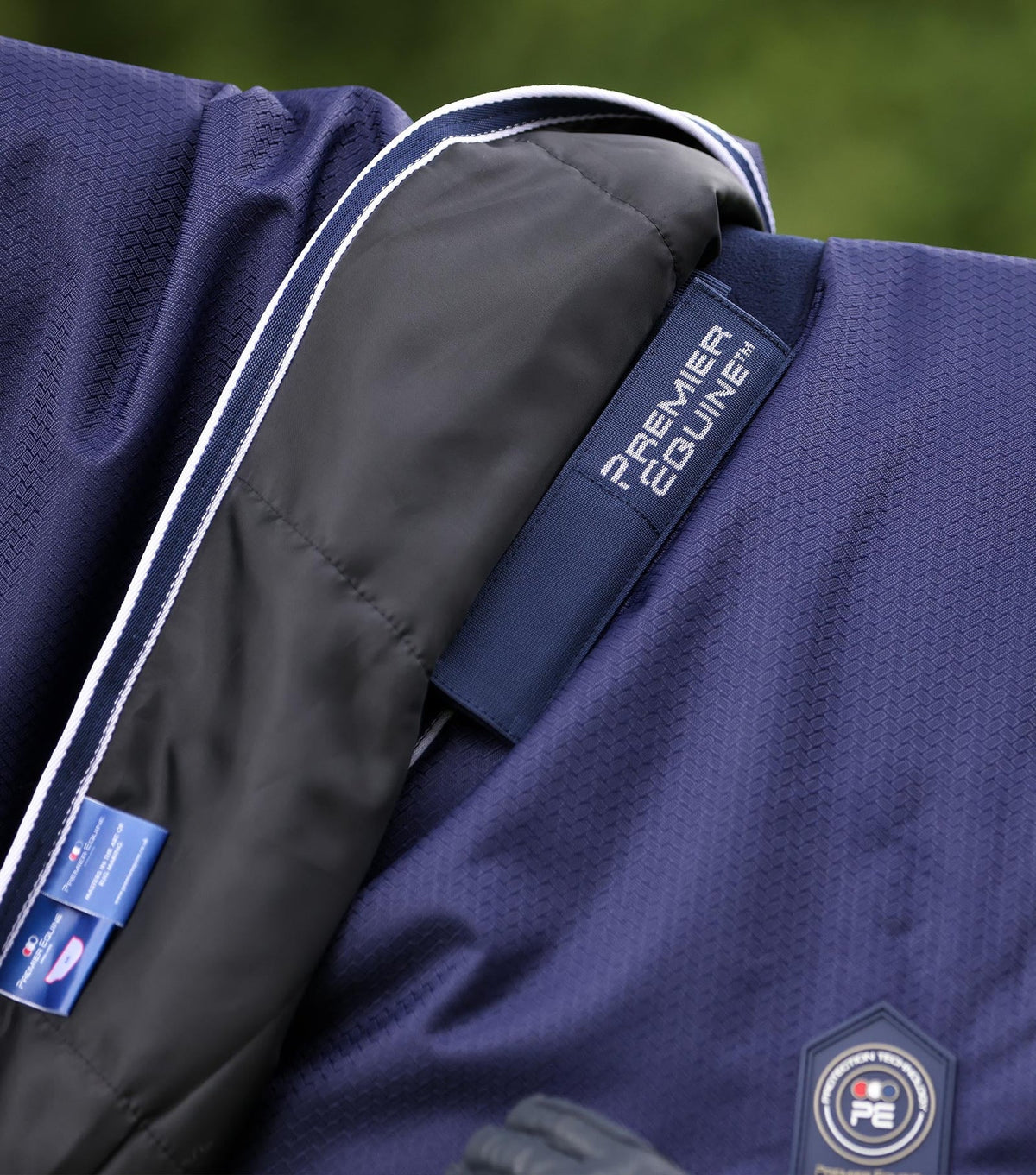 Premier Equine Akoni 100g Turnout Rug with Classic Neck Cover