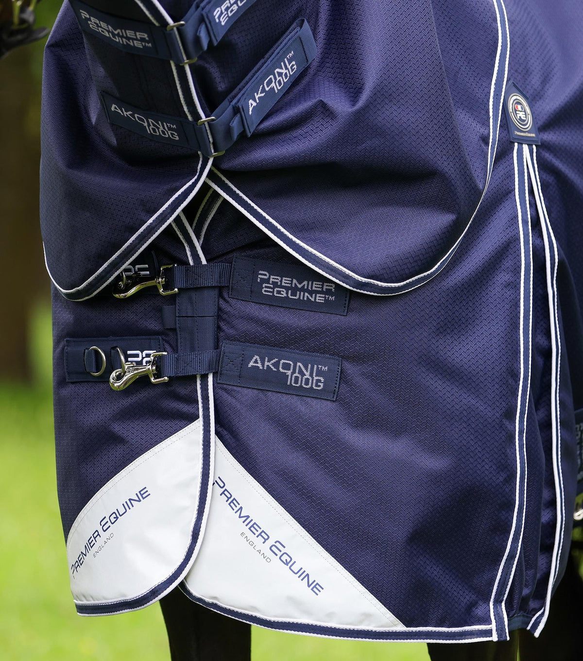 Premier Equine Akoni 100g Turnout Rug with Classic Neck Cover