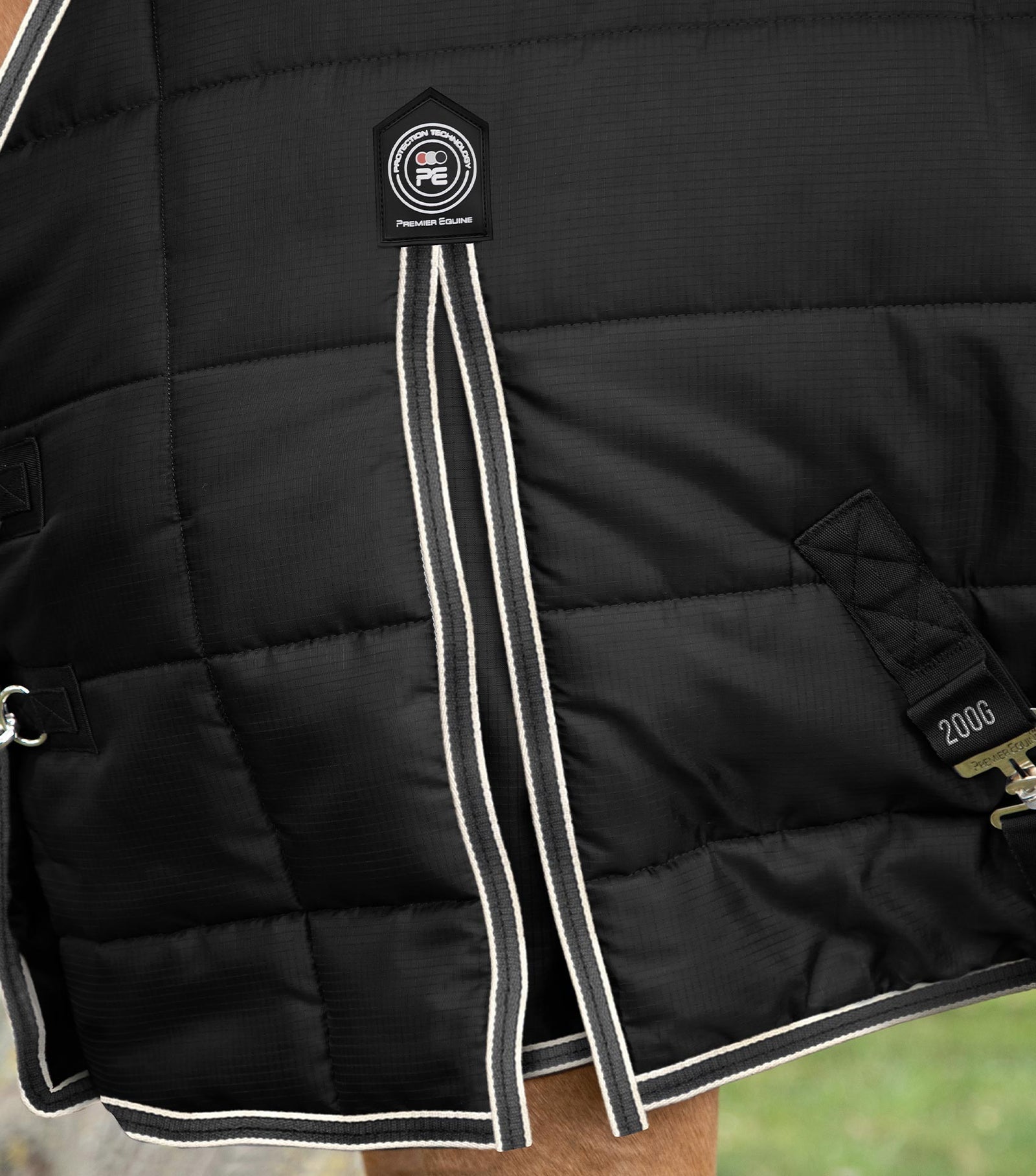 Premier Equine Garissa Stable Rug 200g