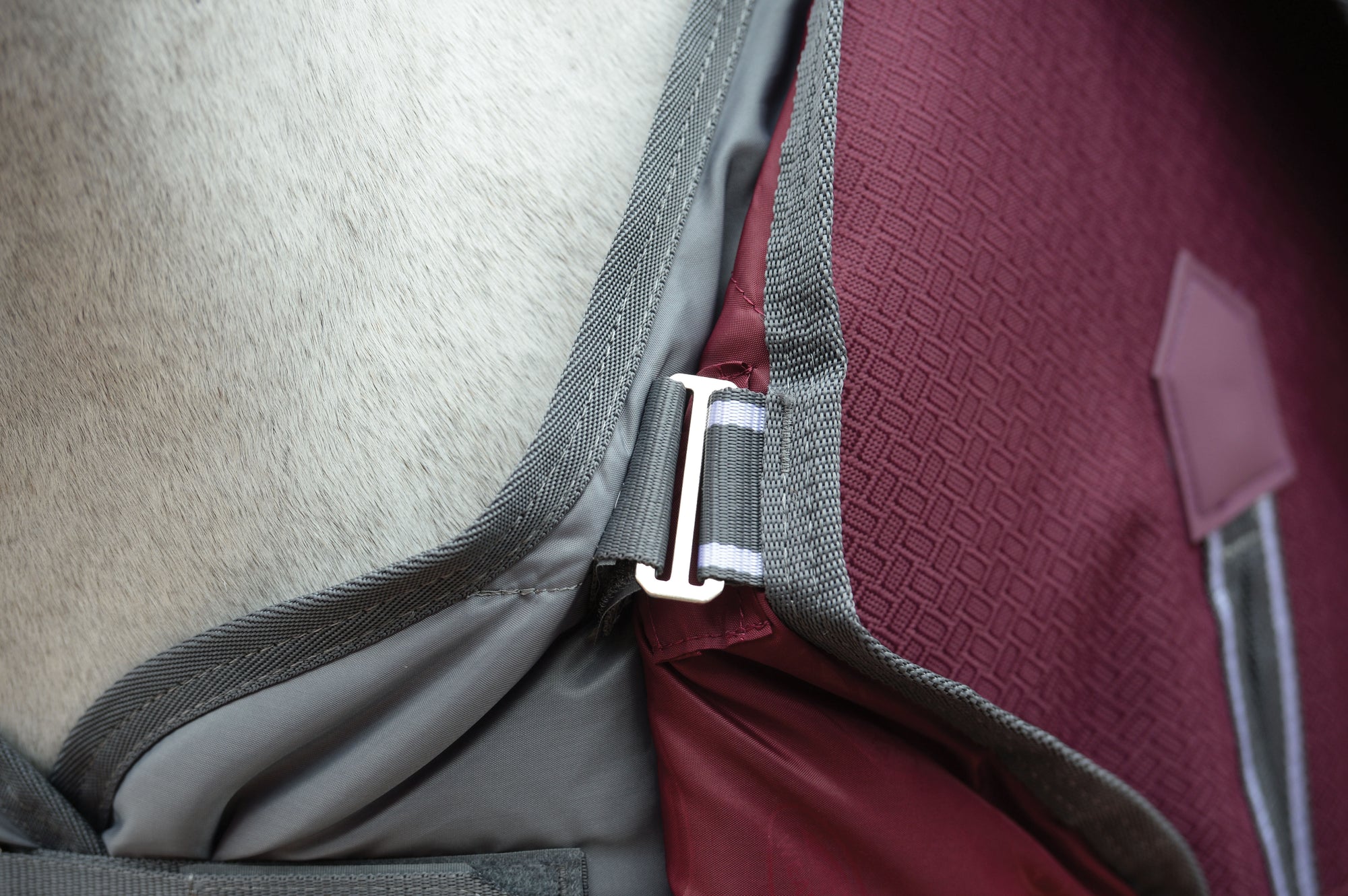 Weatherbeeta Comfitec Plus Dynamic II Combo Medium Turnout Rug (220g) - Maroon