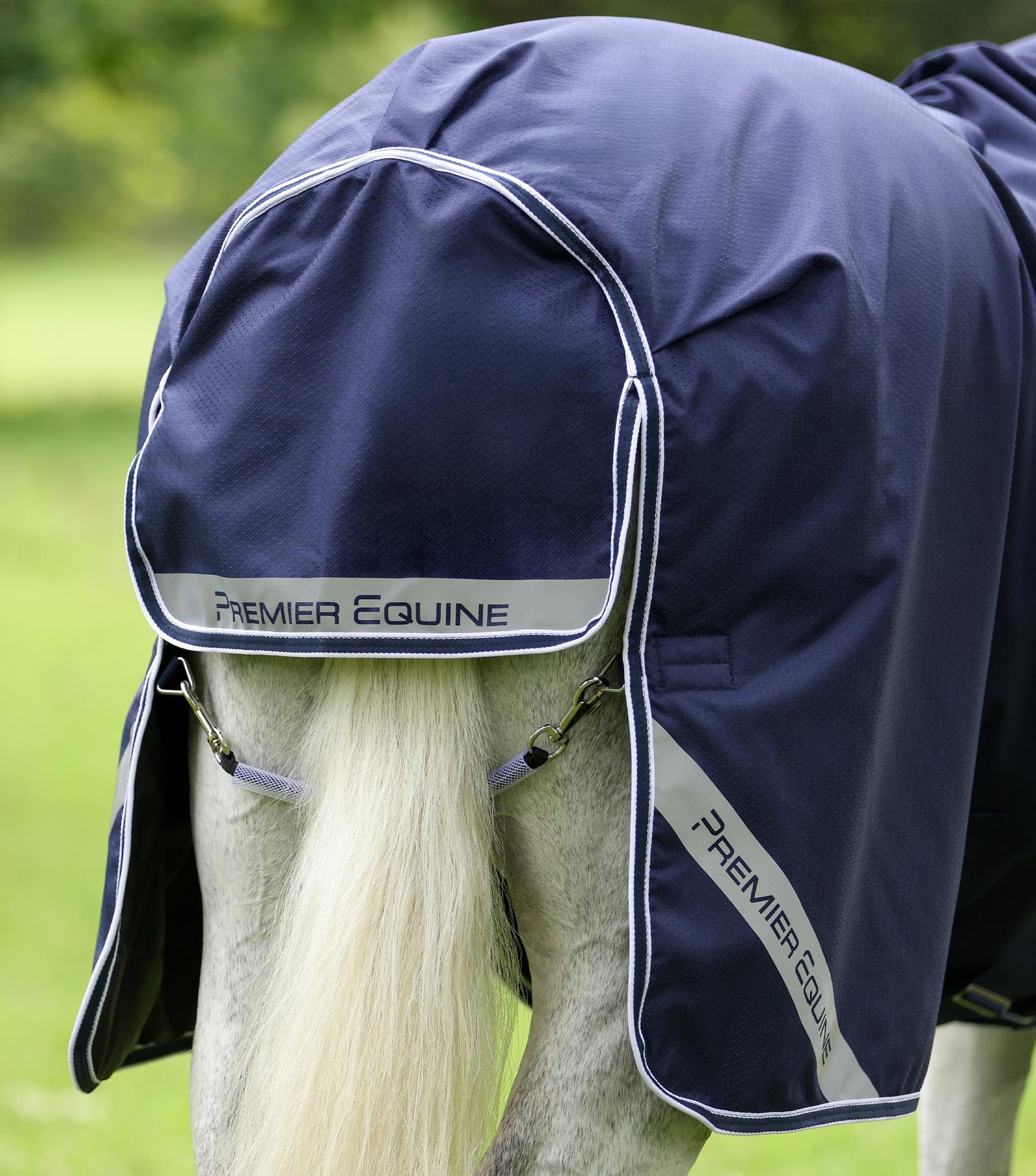 Premier Equine Stratus 600D Series 100g Turnout Rug with Classic Neck Cover