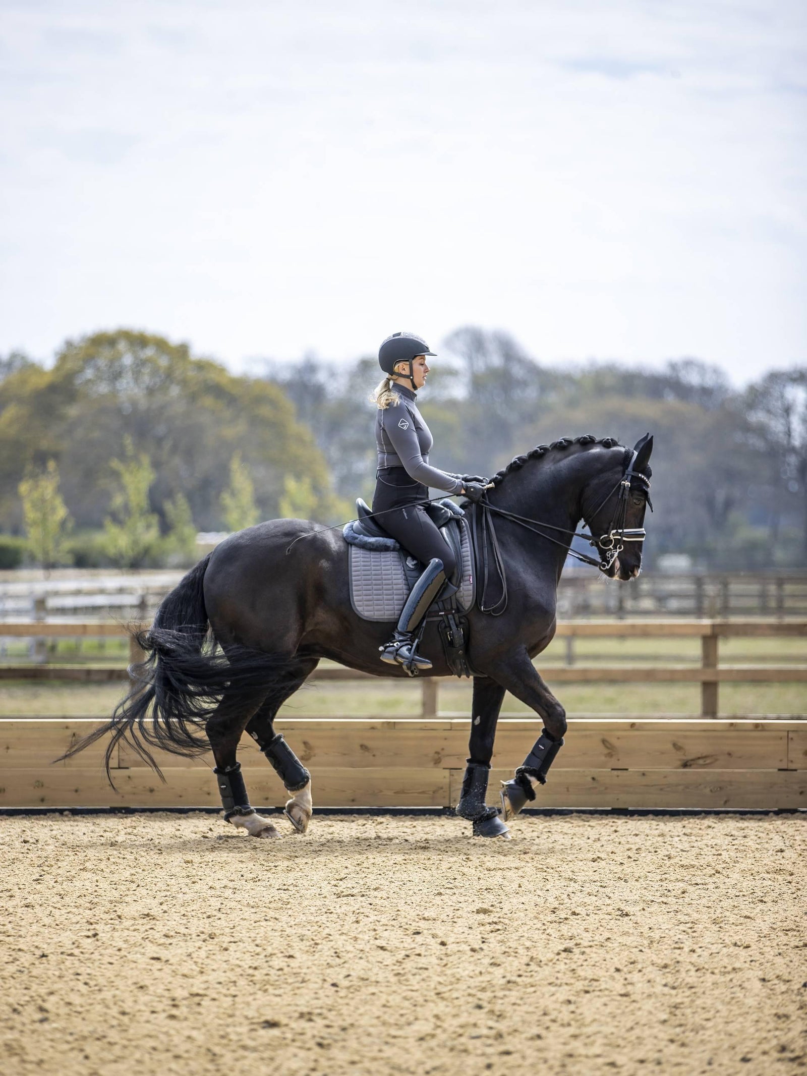 LeMieux Self-Cool Dressage Square