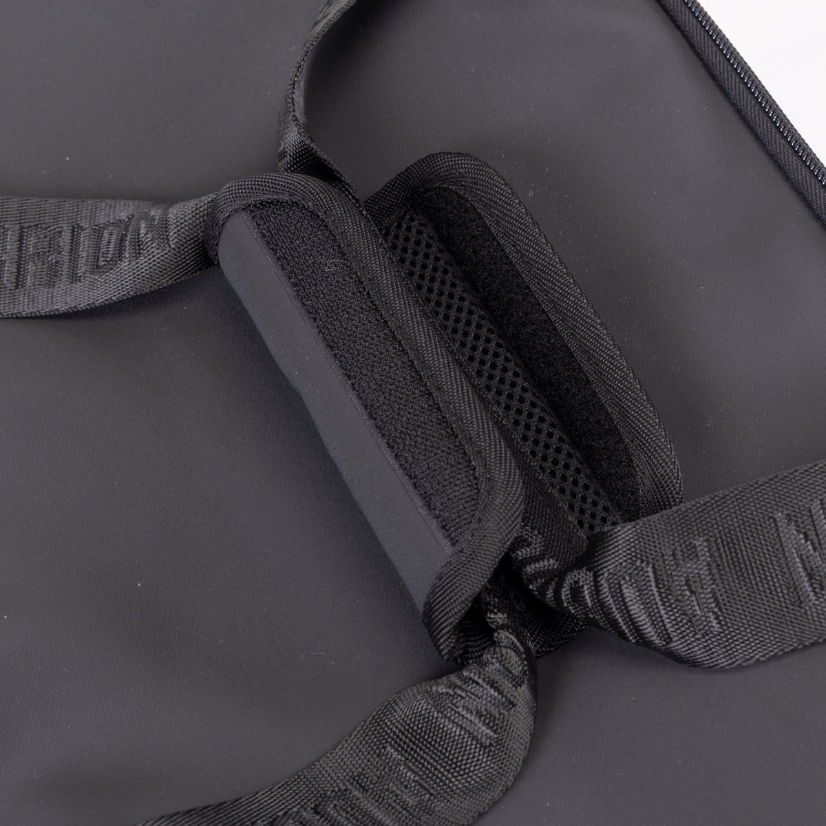 Aubrion React Holdall - Black - Nags Essentials