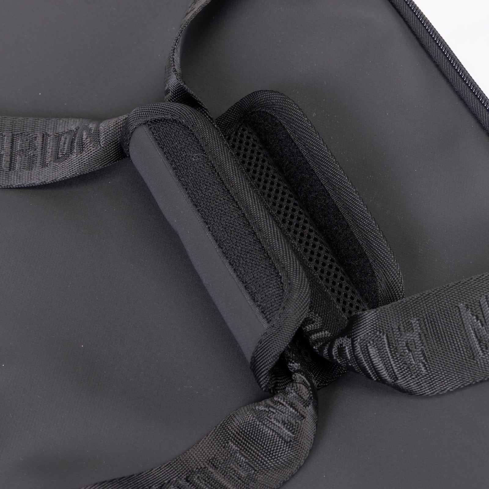 Aubrion React Holdall - Black - Nags Essentials