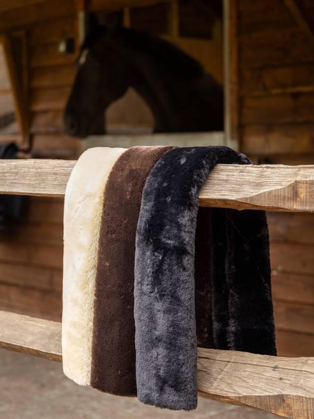 LeMieux Simuwool Breastgirth Cover