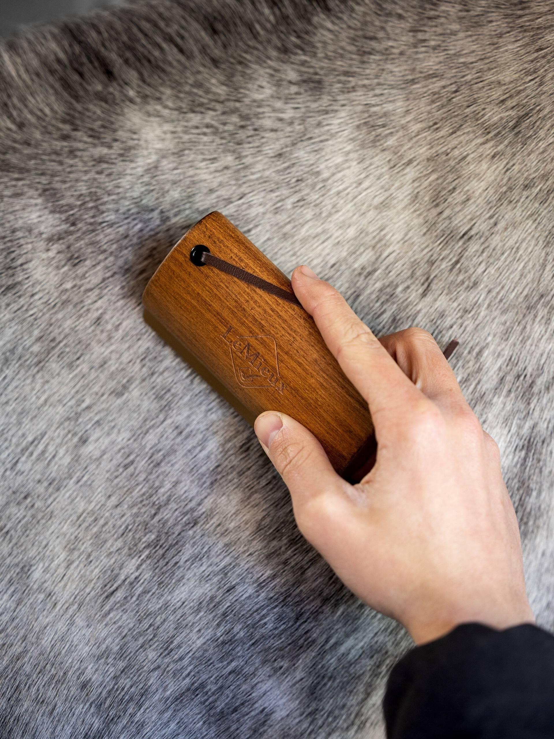 LeMieux Artisan Shedding Comb - Brown