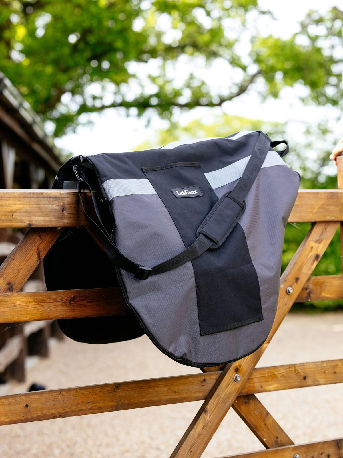 LeMieux Saddle Carry Bag