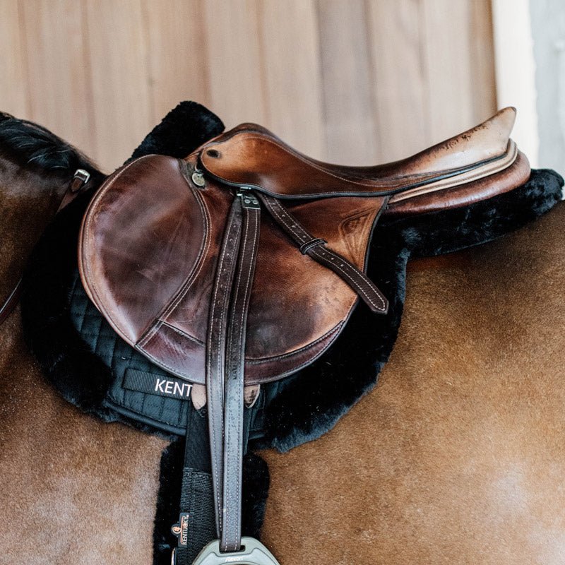 Kentucky Saddle Pad Hunter Vegan Sheepskin Numnah - Nags Essentials