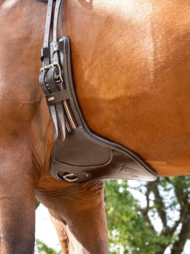 LeMieux Arika Contoured Short Stud Girth - Nags Essentials