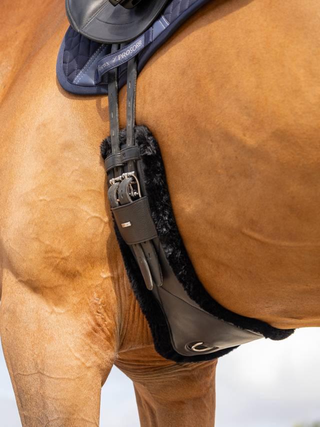 LeMieux Arika Simuwool Contoured Dressage Girth - Nags Essentials