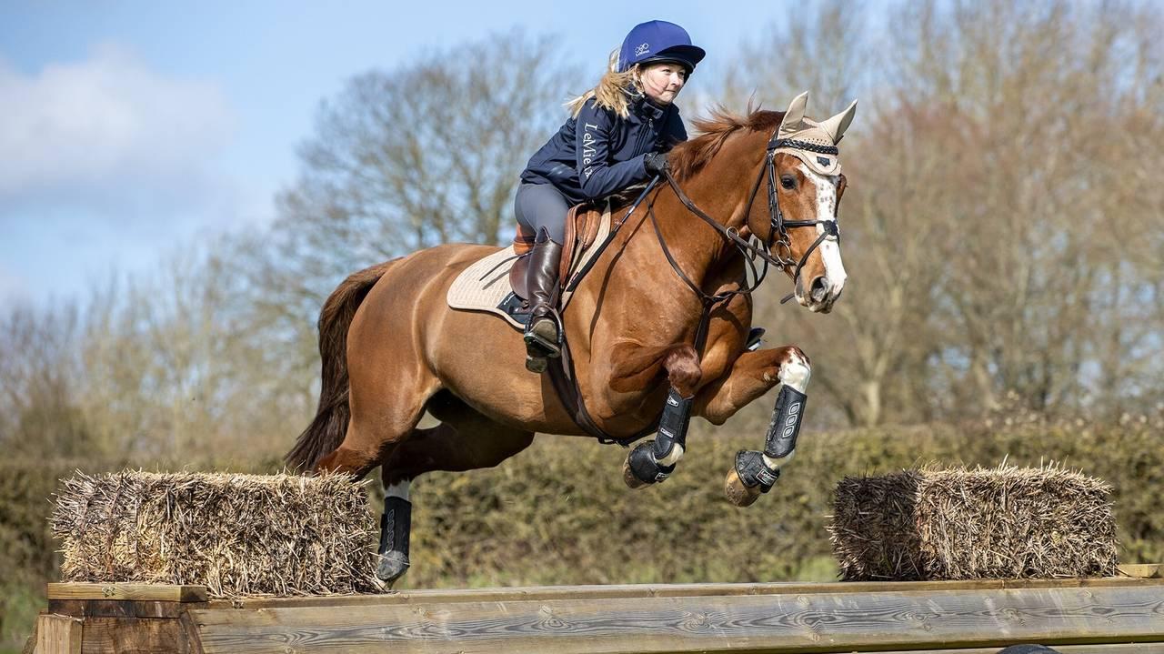 LeMieux Carbon Air XC Front Boots - Nags Essentials