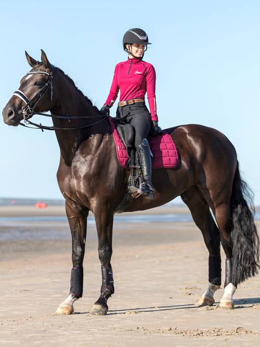 LeMieux Carbon Mesh Dressage Square - Nags Essentials
