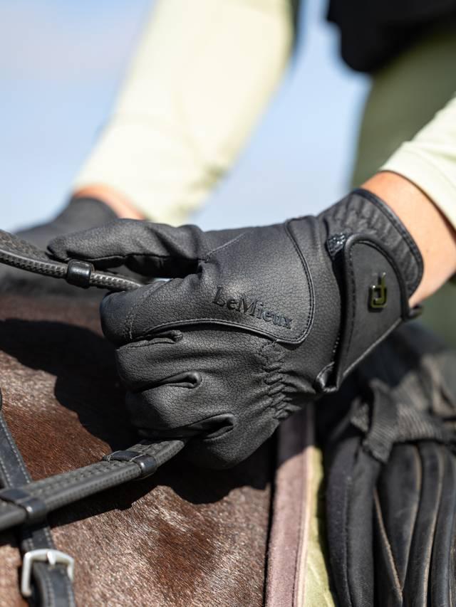 LeMieux Close Contact Gloves - Nags Essentials