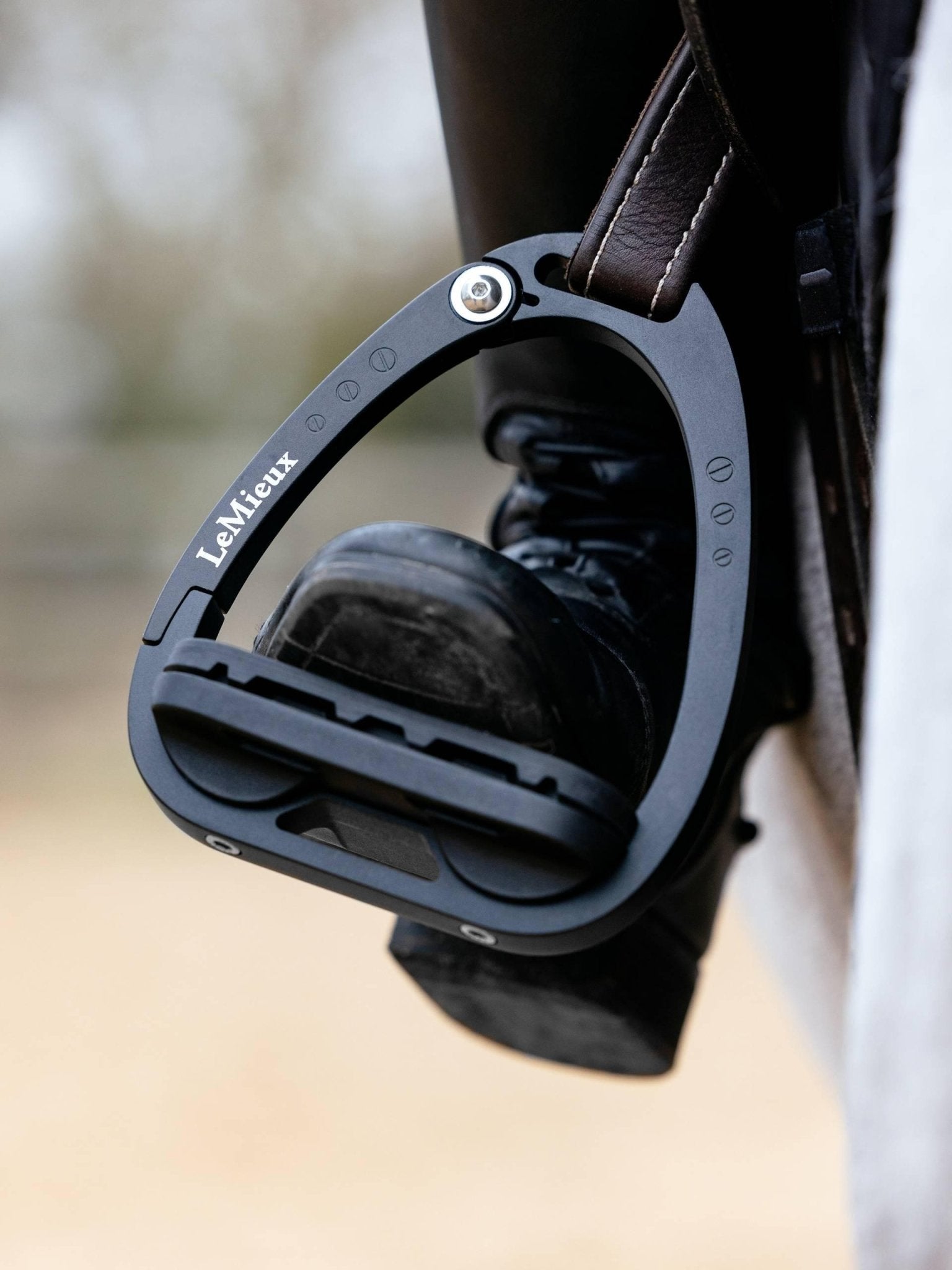 LeMieux Junior Vector Balance Stirrup - Nags Essentials