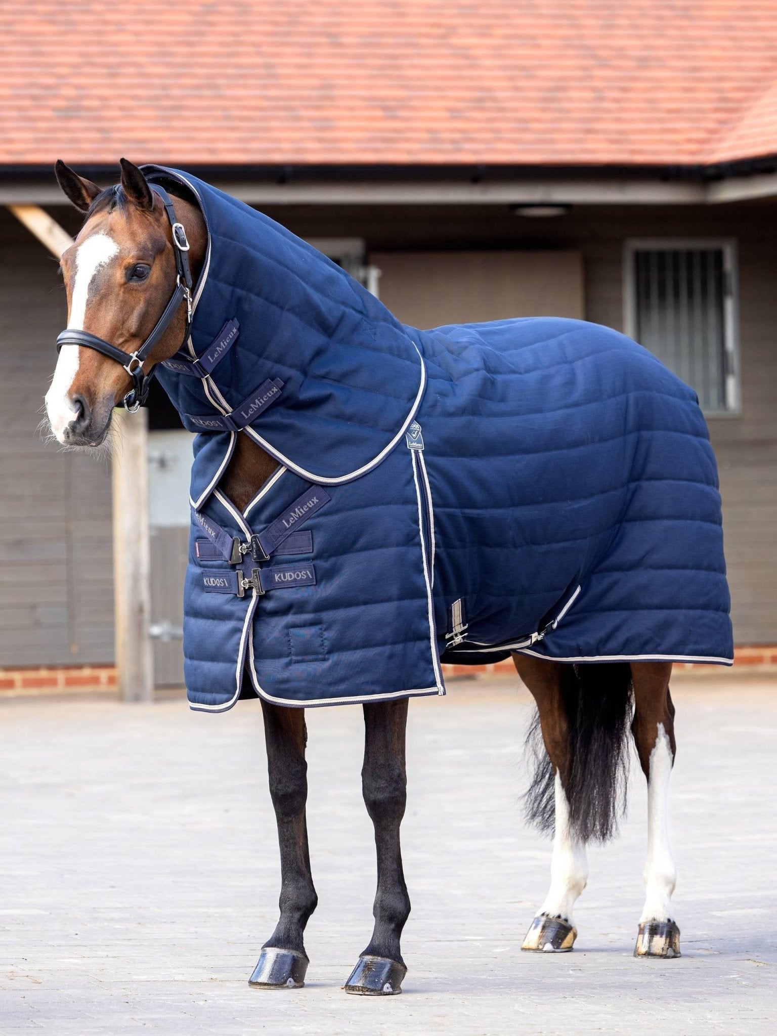 LeMieux Kudos Stable Neck Cover 200g - Navy - Nags Essentials