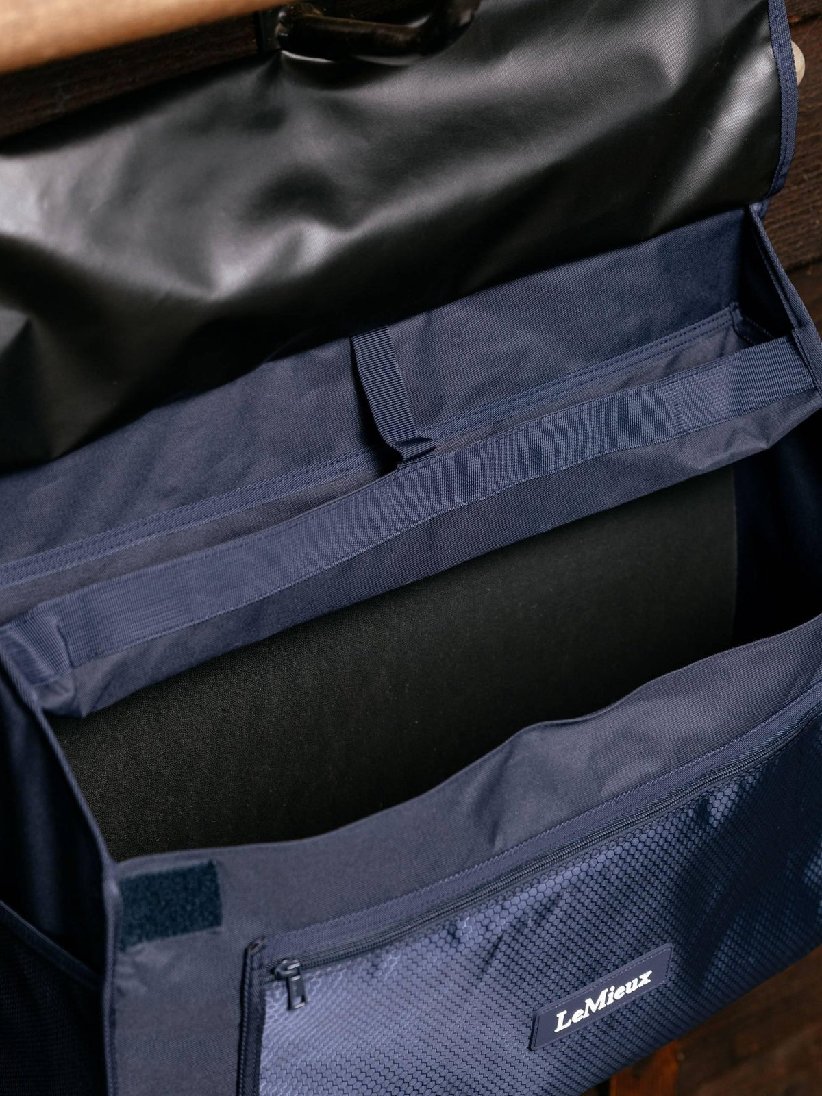Lemieux Pro Grooming Bag with Bar - Nags Essentials
