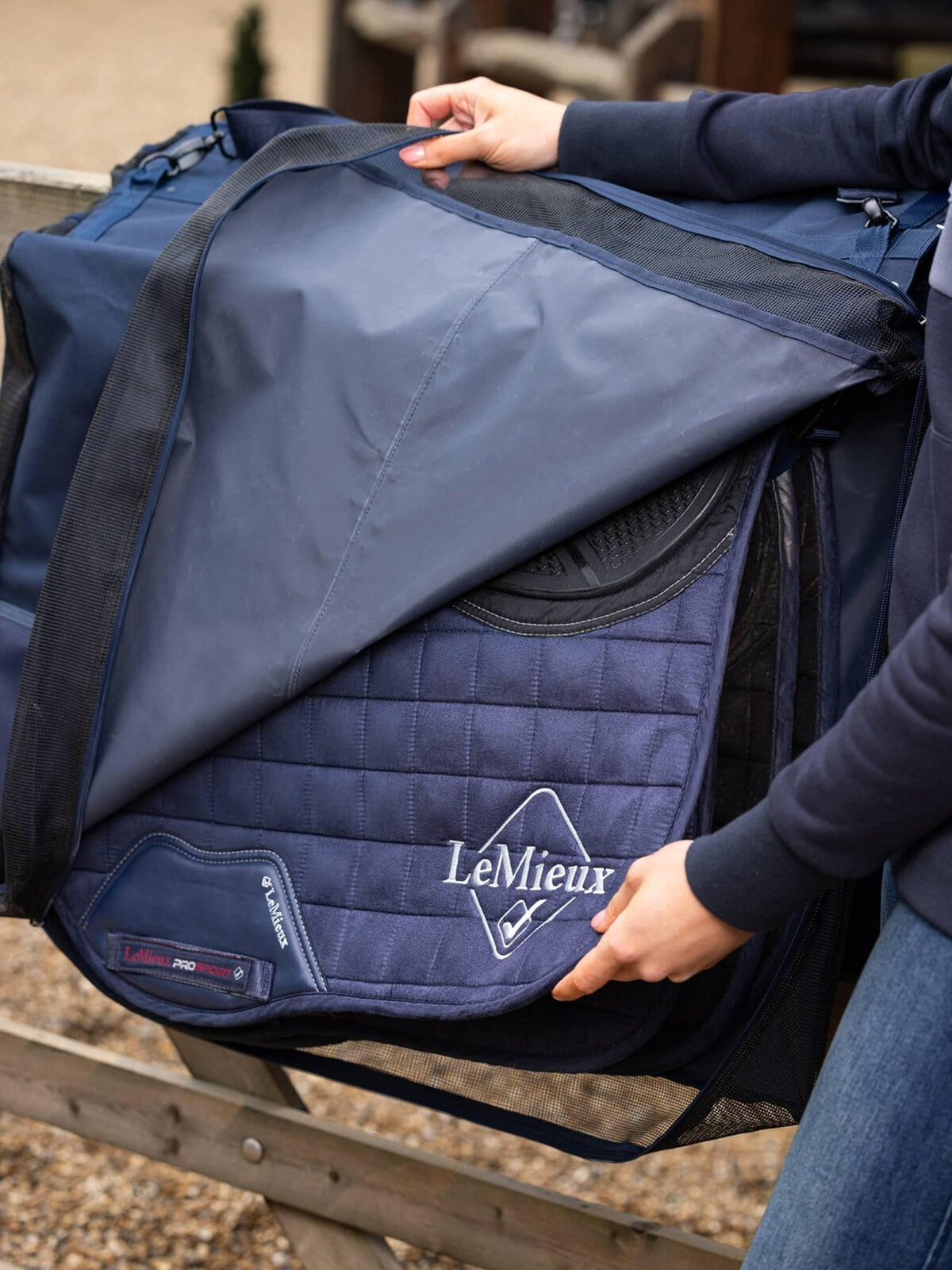 LeMieux Saddle Pad Carry Bag - Nags Essentials