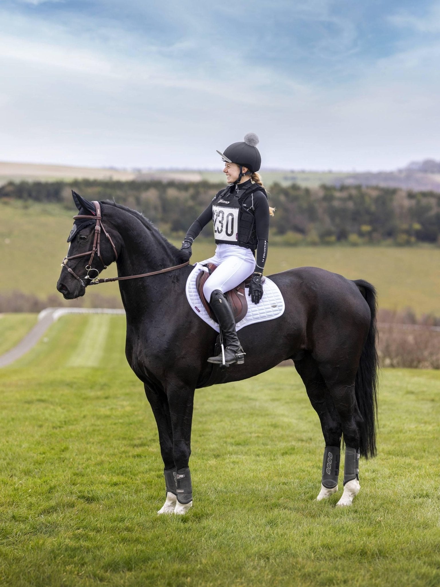 Lemieux Self-Cool Close Contact Square - Nags Essentials