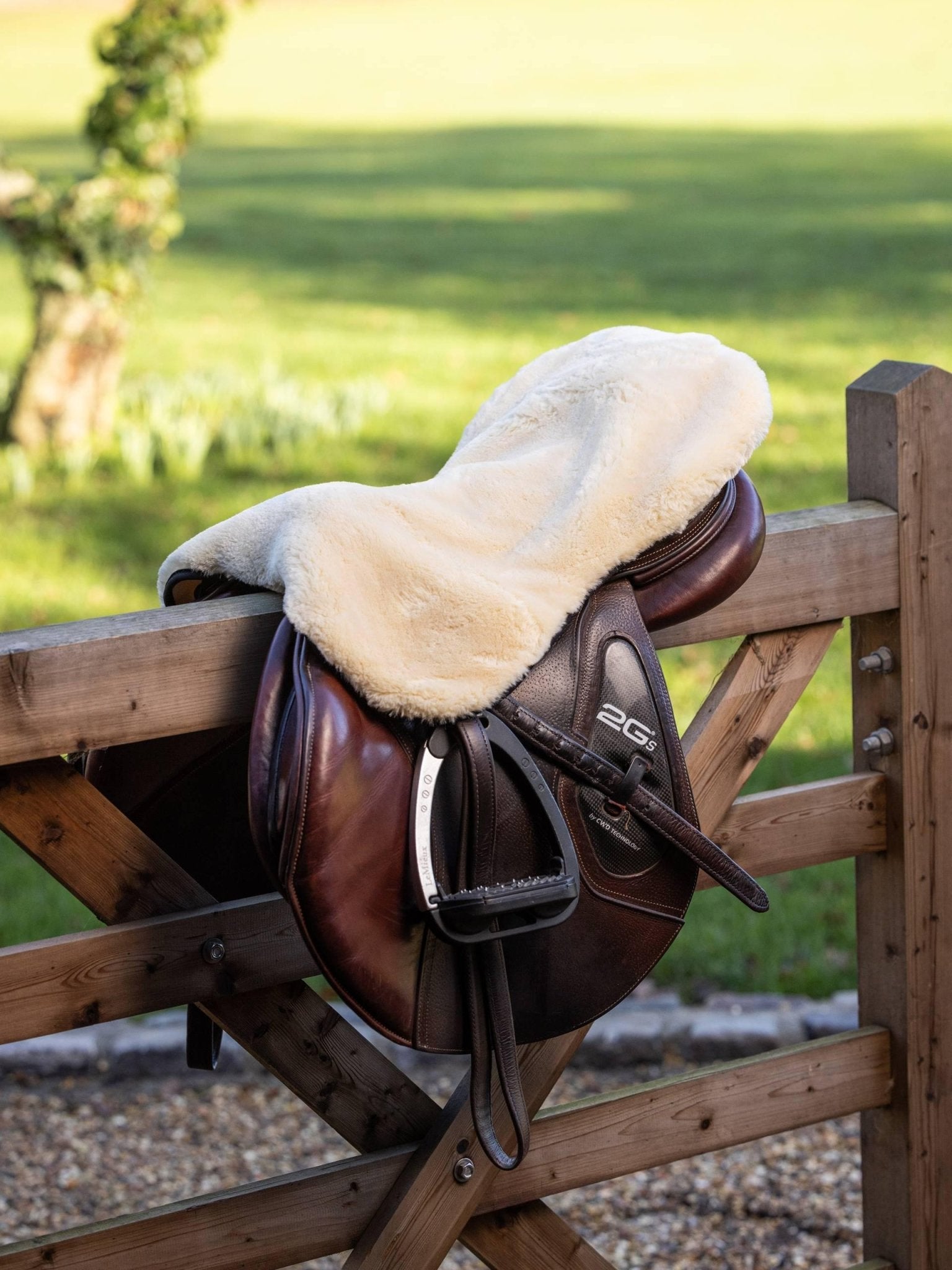 LeMieux Simuwool Seat Saver - Nags Essentials