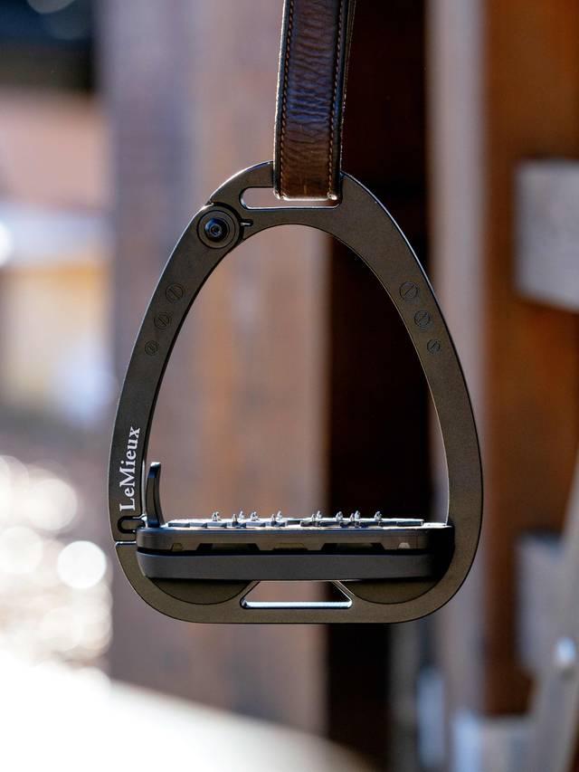 LeMieux Vector Balance Stirrup - Nags Essentials