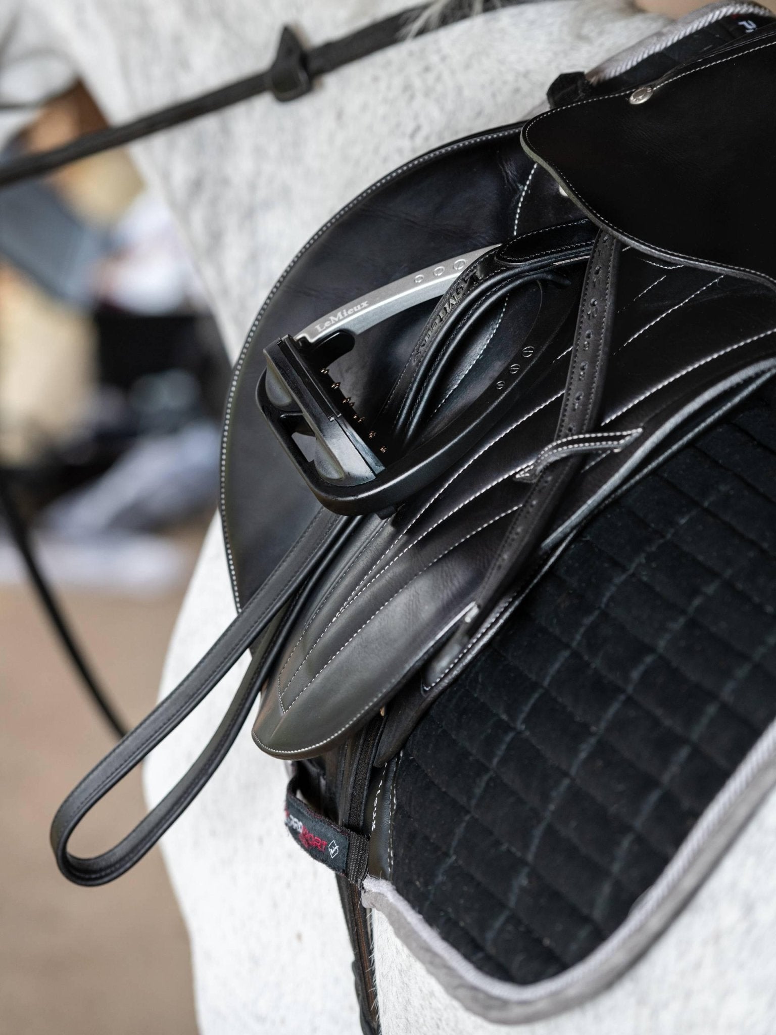 LeMieux Vector Stirrup Leathers - Nags Essentials