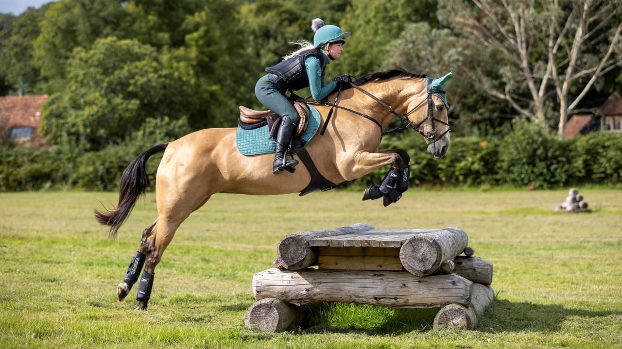 LeMieux Carbon Air XC Hind Boots