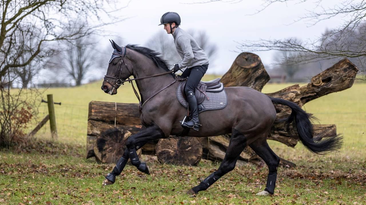 Lemieux Self-Cool Close Contact Square