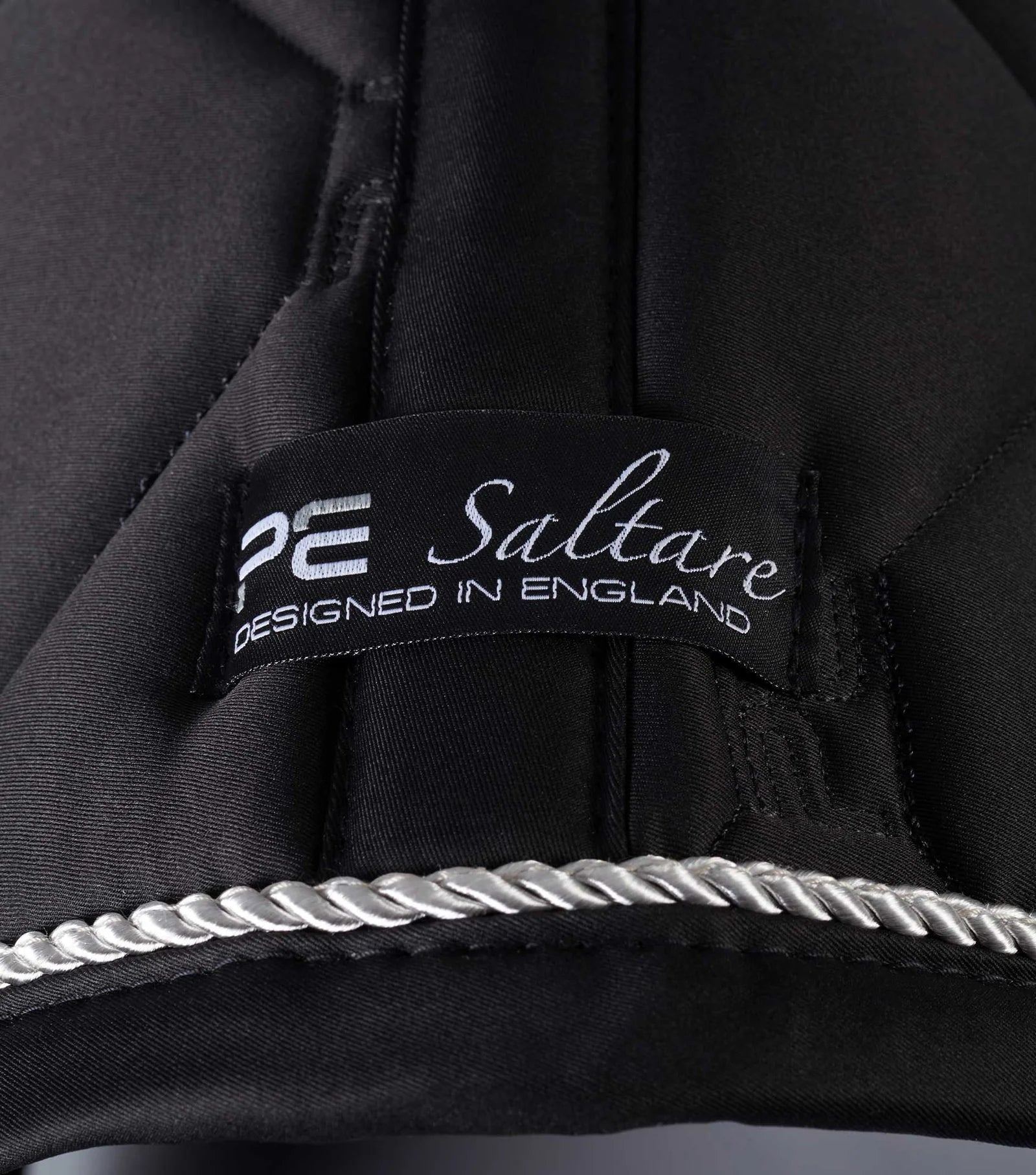 Premier Equine Saltare Close Contact GP/Jump Square - Nags Essentials