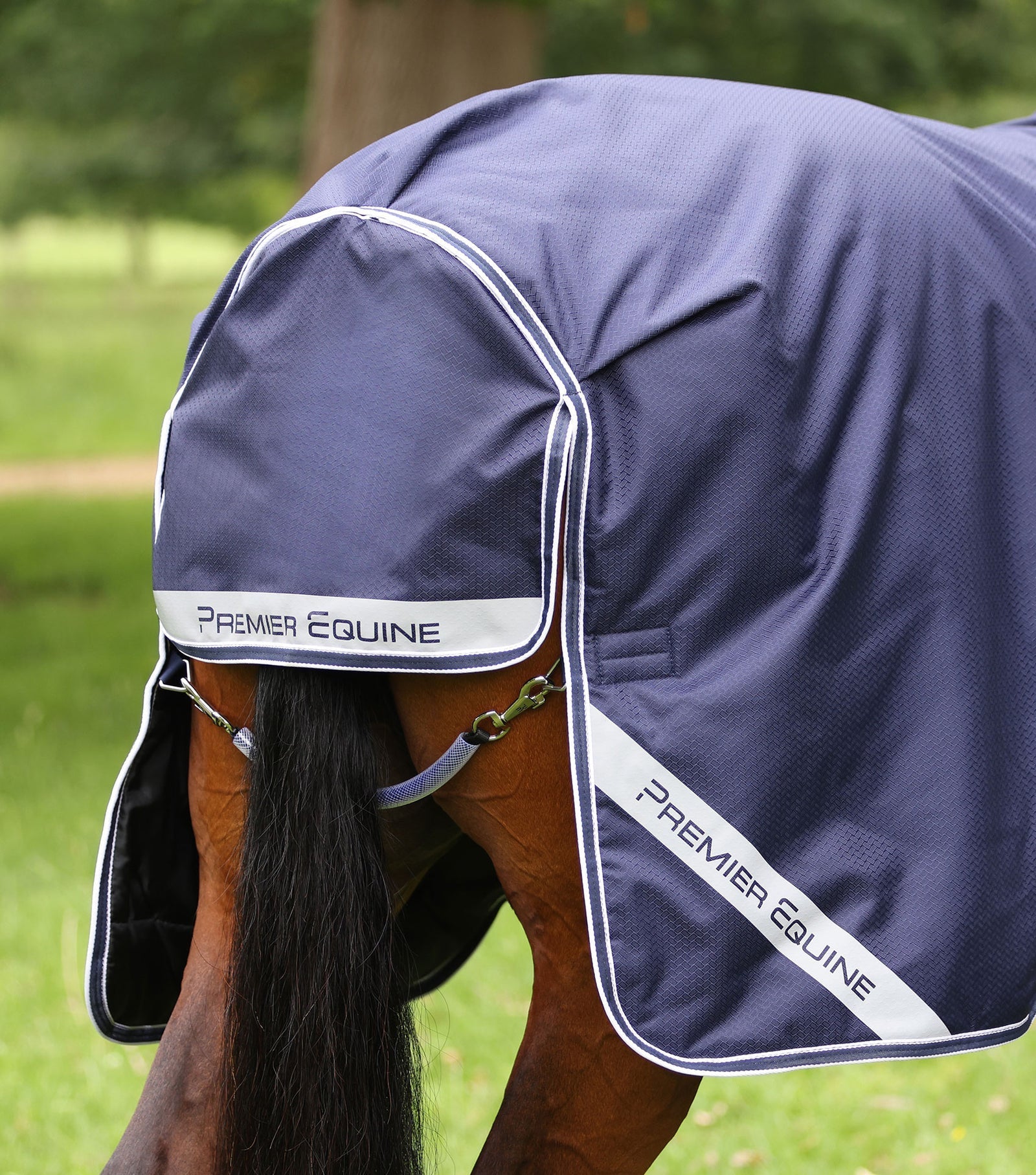 Premier Equine Stratus 600D Series 200g Turnout Rug with Classic Neck Cover - Nags Essentials